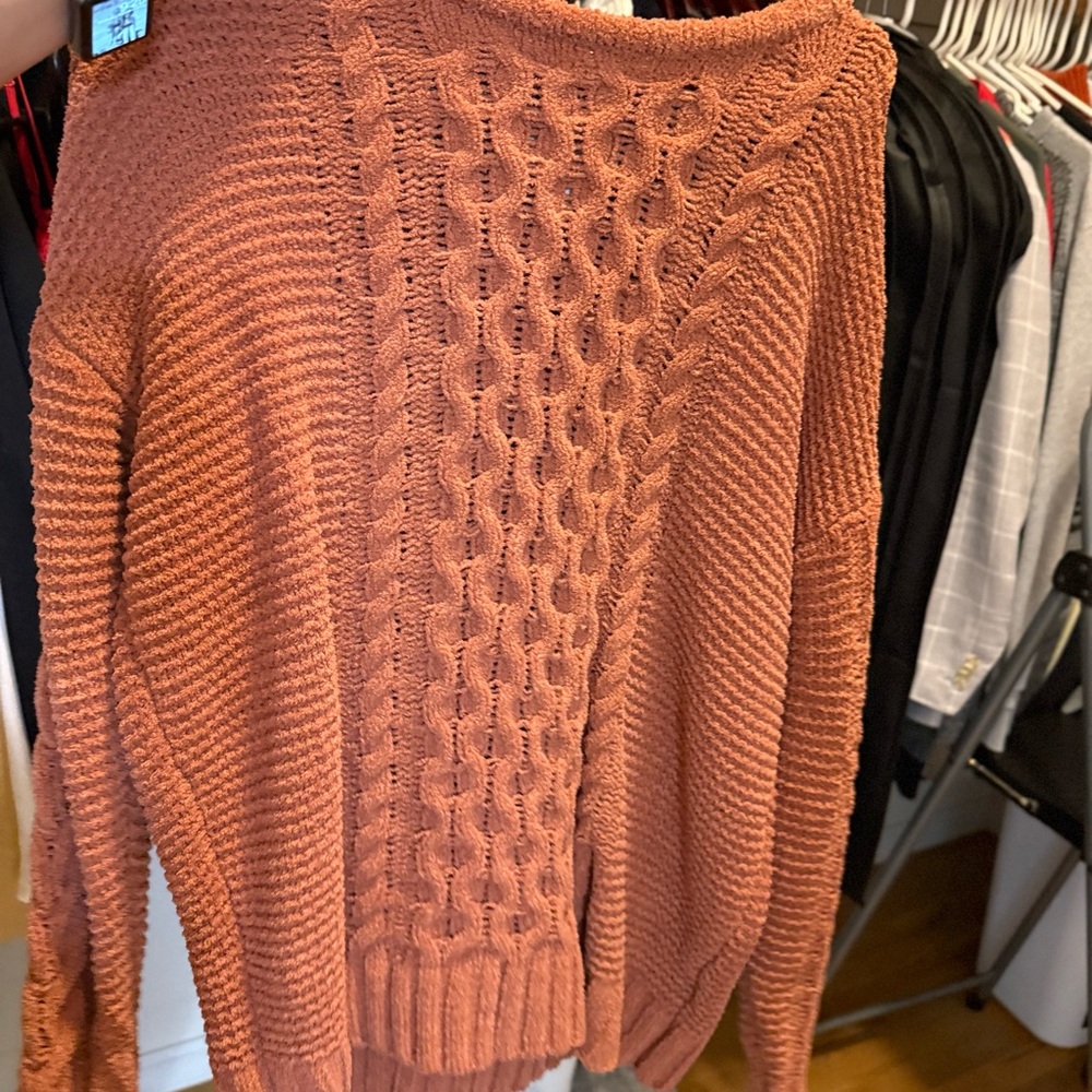 Jessica Simpson size medium Sweater